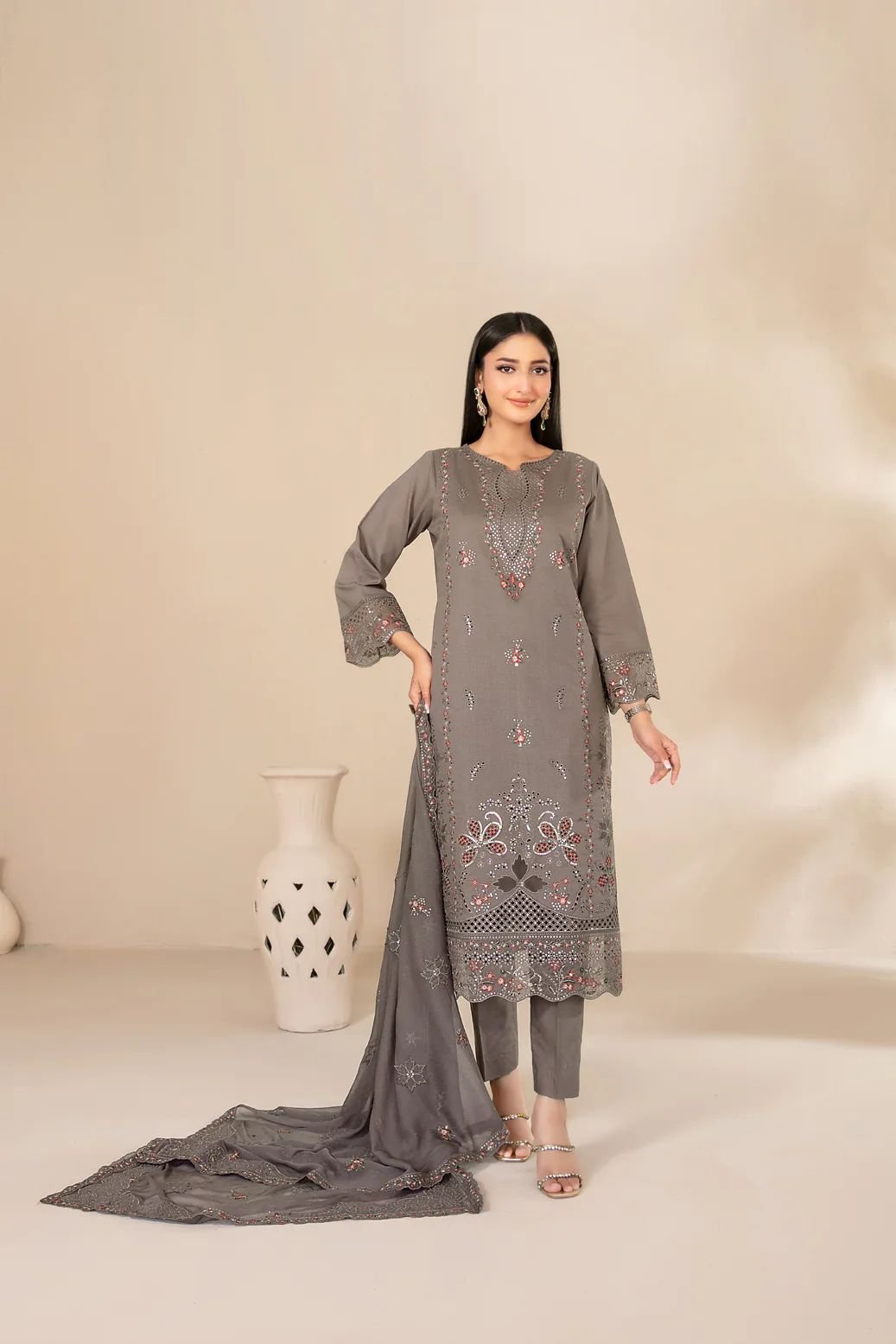 SELMA-DARKGREY